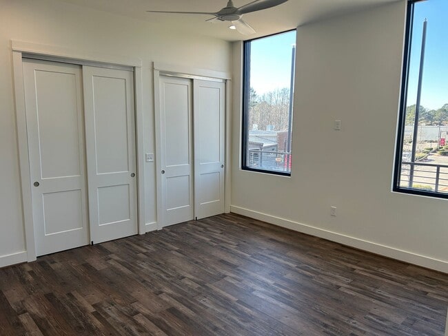 Building Photo - 165 Morrow Ave