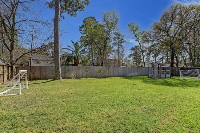 Building Photo - 6503 Hickorycrest Dr