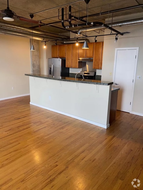 Building Photo - 7219 Starboard Dr