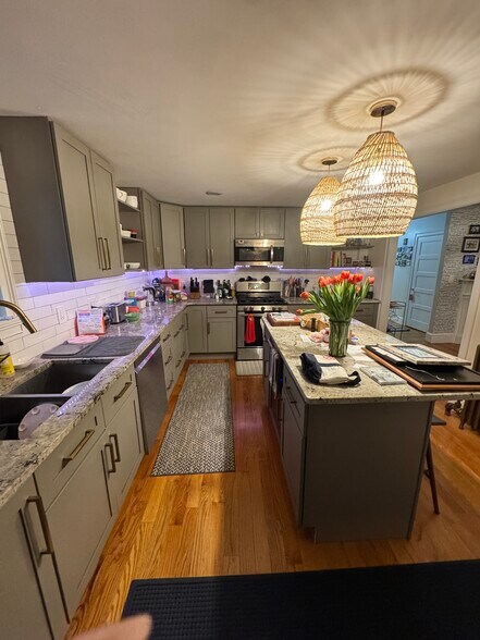 Kitchen - 15 Court St