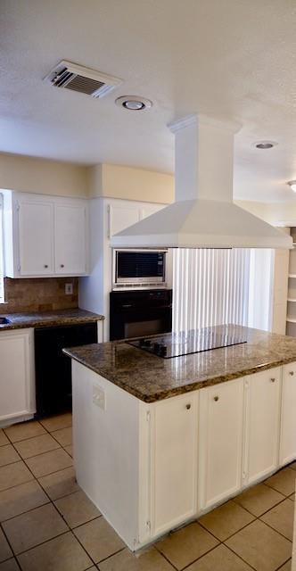 Building Photo - 930 Mesa Terrace Dr