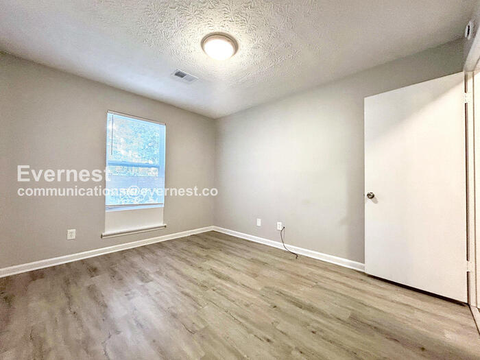 Building Photo - 4512 Jamerson Forest Pkwy