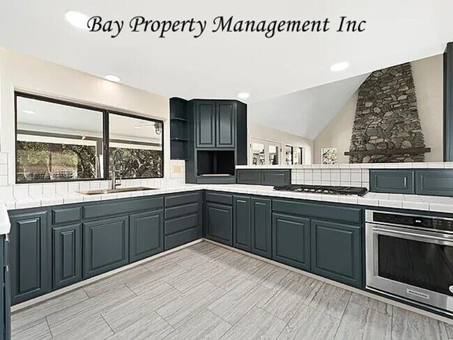 Building Photo - Breathtaking Views from this horse propert...