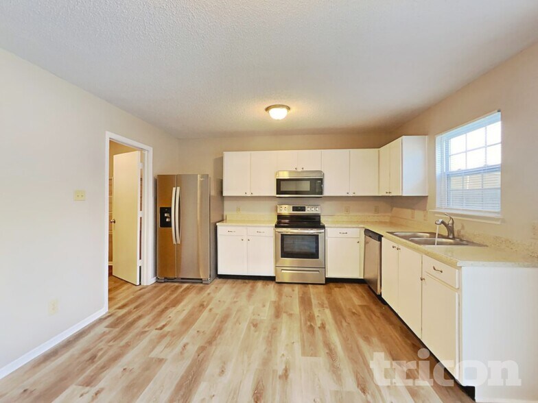Building Photo - 6219 Monteo Ln