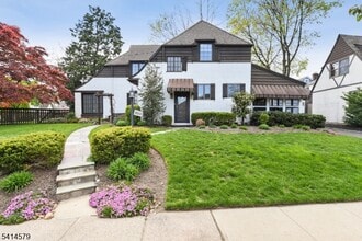 Building Photo - 869 Ridgewood Rd