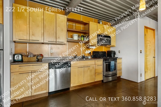 Building Photo - 222 1/2 South Forest Street-