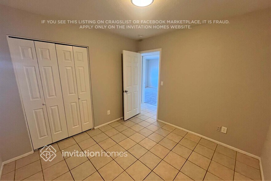 Building Photo - 4709 W Paradise Ln