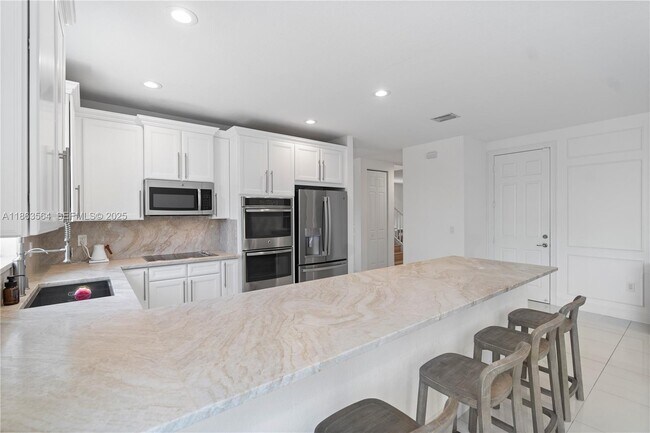 Building Photo - 9974 NW 86th Terrace