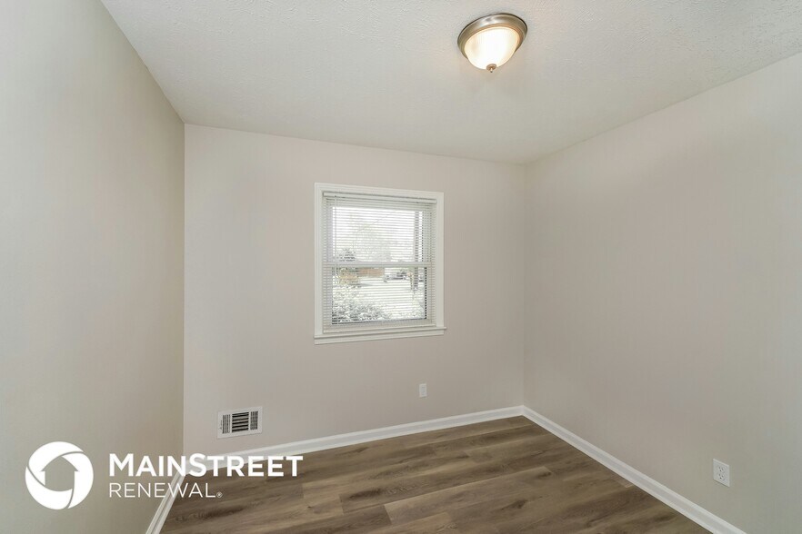 Building Photo - 7419 Sherrard Dr