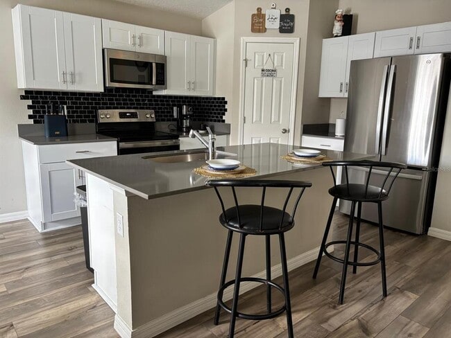 Building Photo - 5365 Maddie Dr