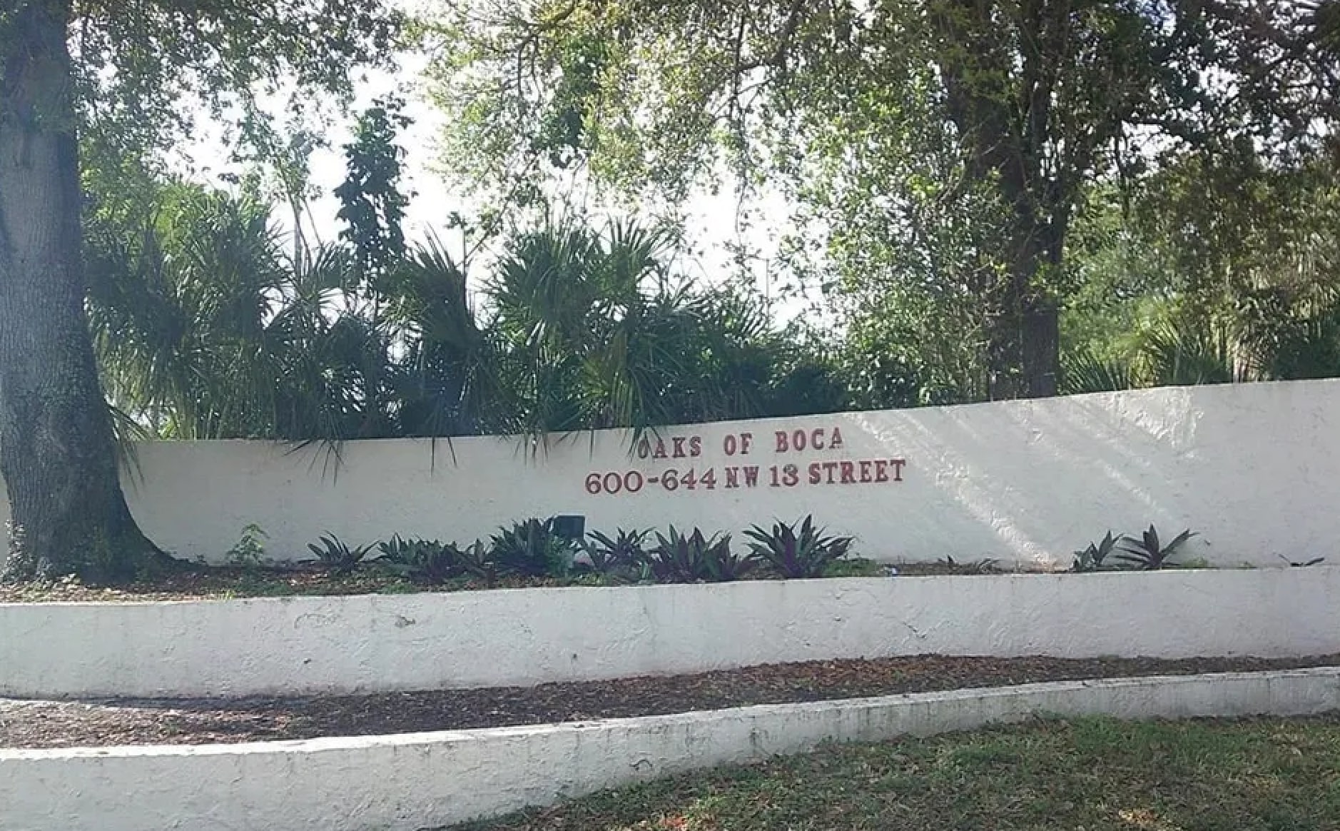 Ooks of Boca Community - 604 NW 13th St