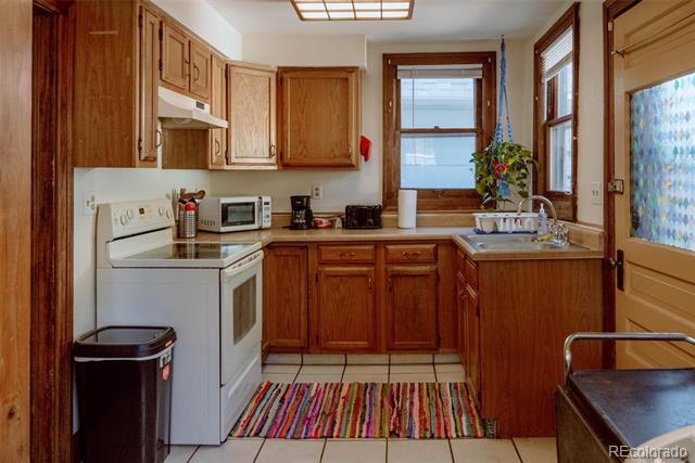 Building Photo - 416 W Kiowa St