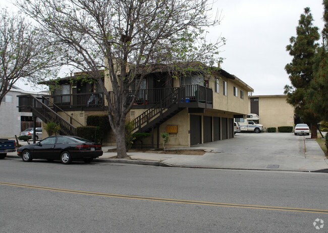 Building Photo - 7911-7921 Holt Ave