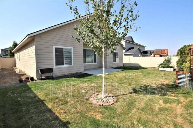 Building Photo - 3098 W Everest St