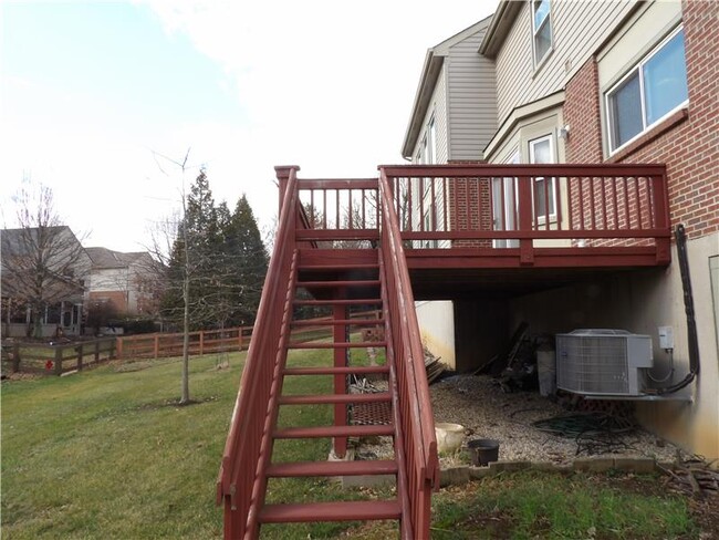 Building Photo - 10201 Hartwood Ct