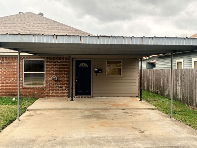 Building Photo - 4418 Monticello St