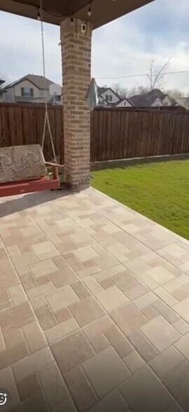 Building Photo - 4105 Sequoia St