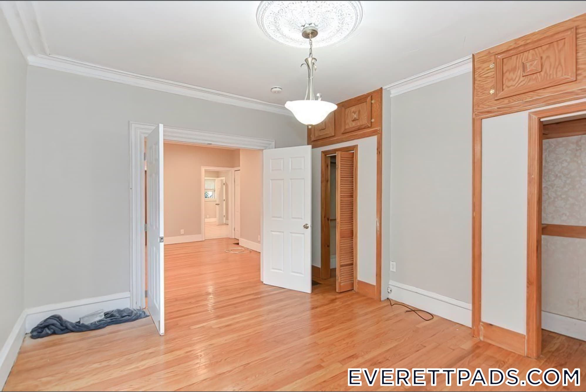 Building Photo - 134 Vine St