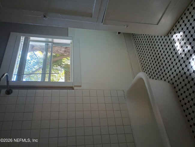 Building Photo - 2566 Haldumar Terrace