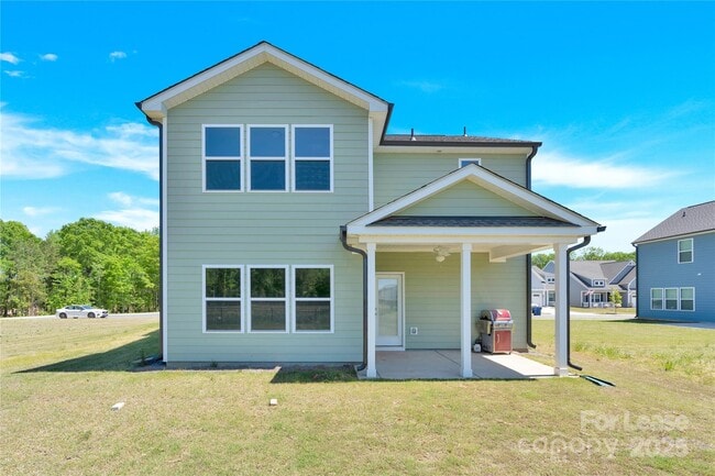 Building Photo - 207 Aspire Cir