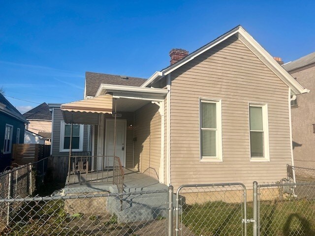 Primary Photo - 1040 Fair Ave