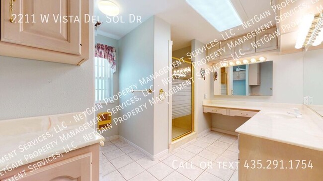 Building Photo - 2211 W Vista Del Sol Dr