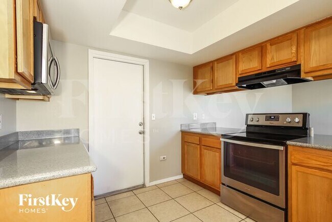 Building Photo - 11226 N 67th Dr