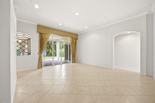 Building Photo - 195 Sedona Way