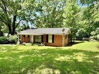 Building Photo - 93 Forest Rd