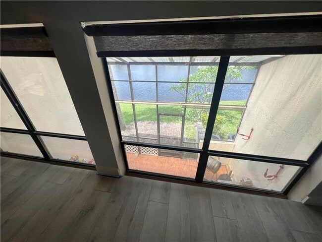 Building Photo - 211 NW 45th Ave