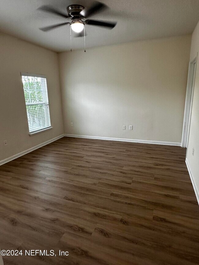 Building Photo - 4920 Key Lime Dr