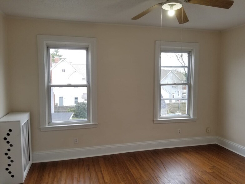Building Photo - 205 Waterman Ave