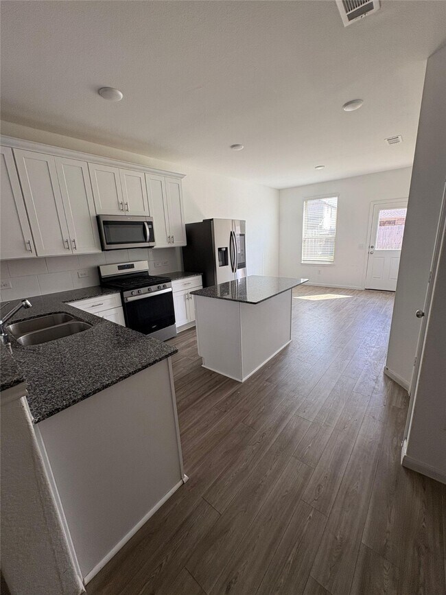 Building Photo - 1309 Grass Bnd Dr