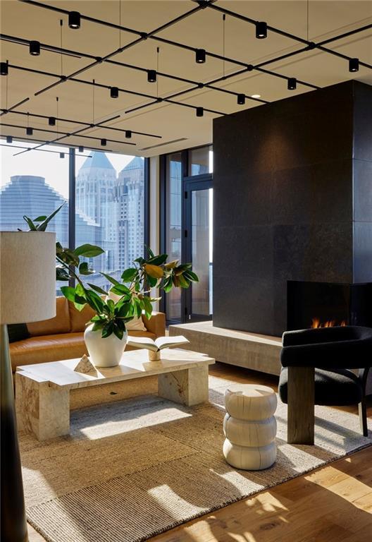 Building Photo - 1081 Juniper St NE