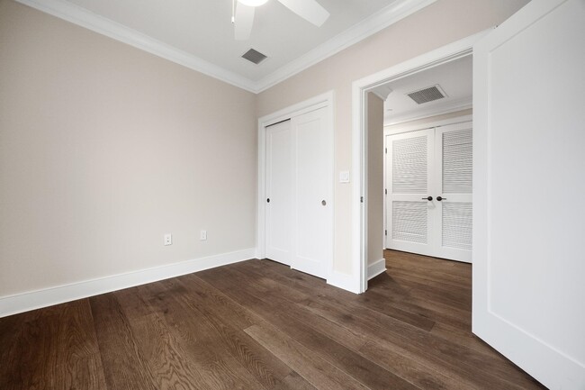 Building Photo - 28 Bright St