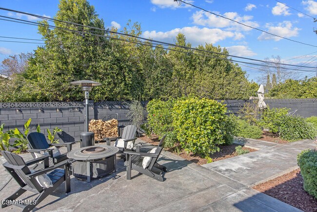 Building Photo - 1449 Norwich Ave