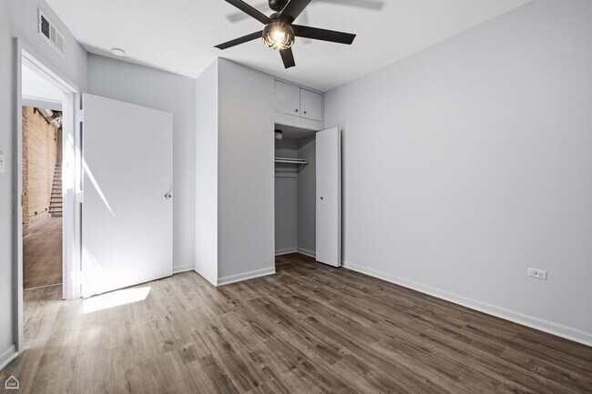 Building Photo - 1742 N Mozart St