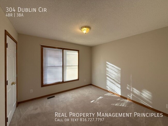 Building Photo - 304 Dublin Cir