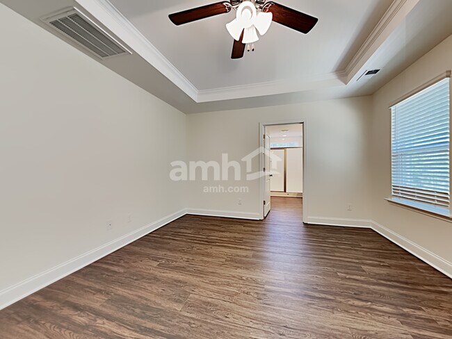 Building Photo - 404 Ronter Ct