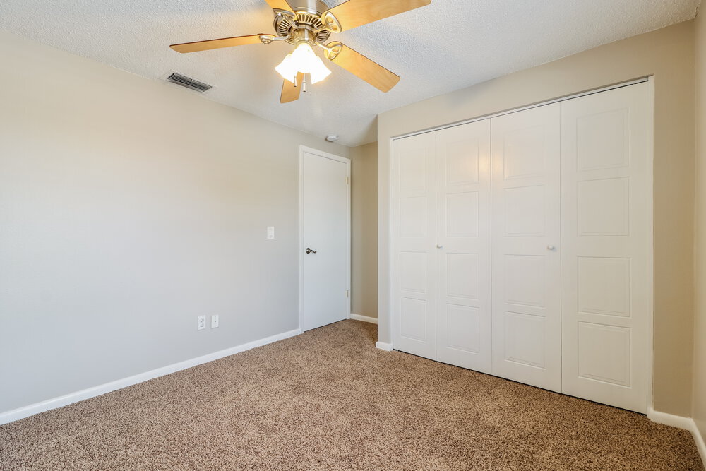 Building Photo - 2825 Cedaridge Dr
