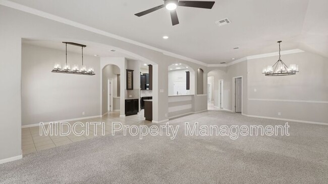 Building Photo - 842 Santa Cruz Ln