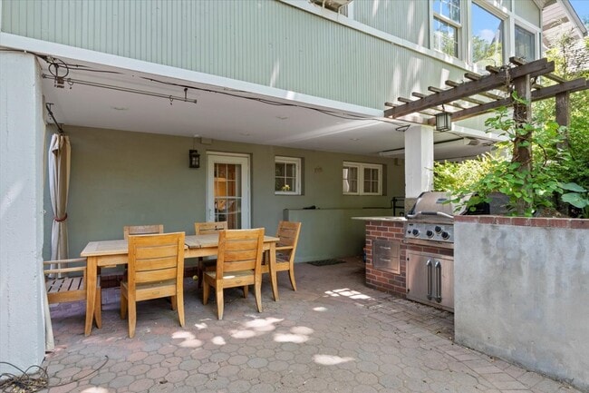 Building Photo - 1442 Federal Way