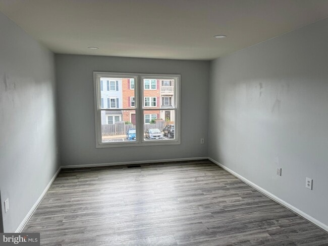Building Photo - 7527 Belle Grae Dr