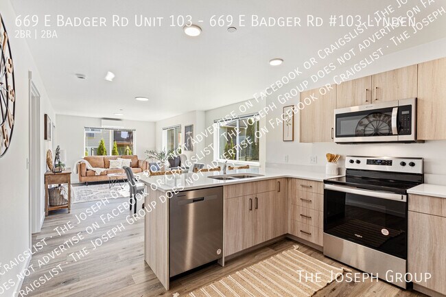 Building Photo - 669 E Badger Rd
