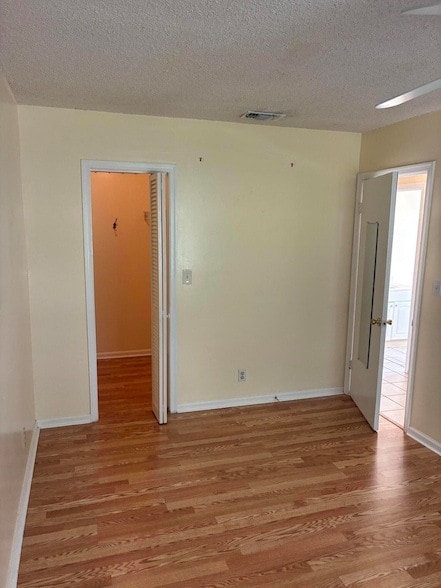 Building Photo - 233 Pine Terrace