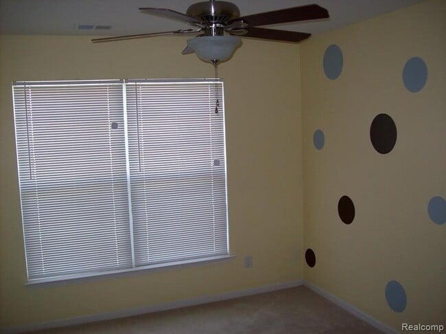 Building Photo - 2249 Arcadia Dr