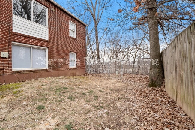 Building Photo - 318 Mt Everest Dr