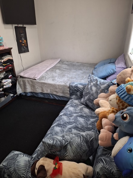 Building Photo - 4900 Knox Ave N