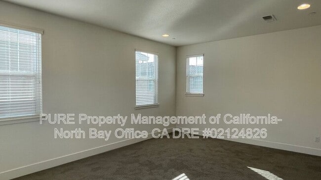 Building Photo - 5320 Kirby Pl