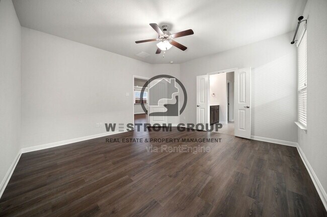 Building Photo - 1036 Cushing Dr